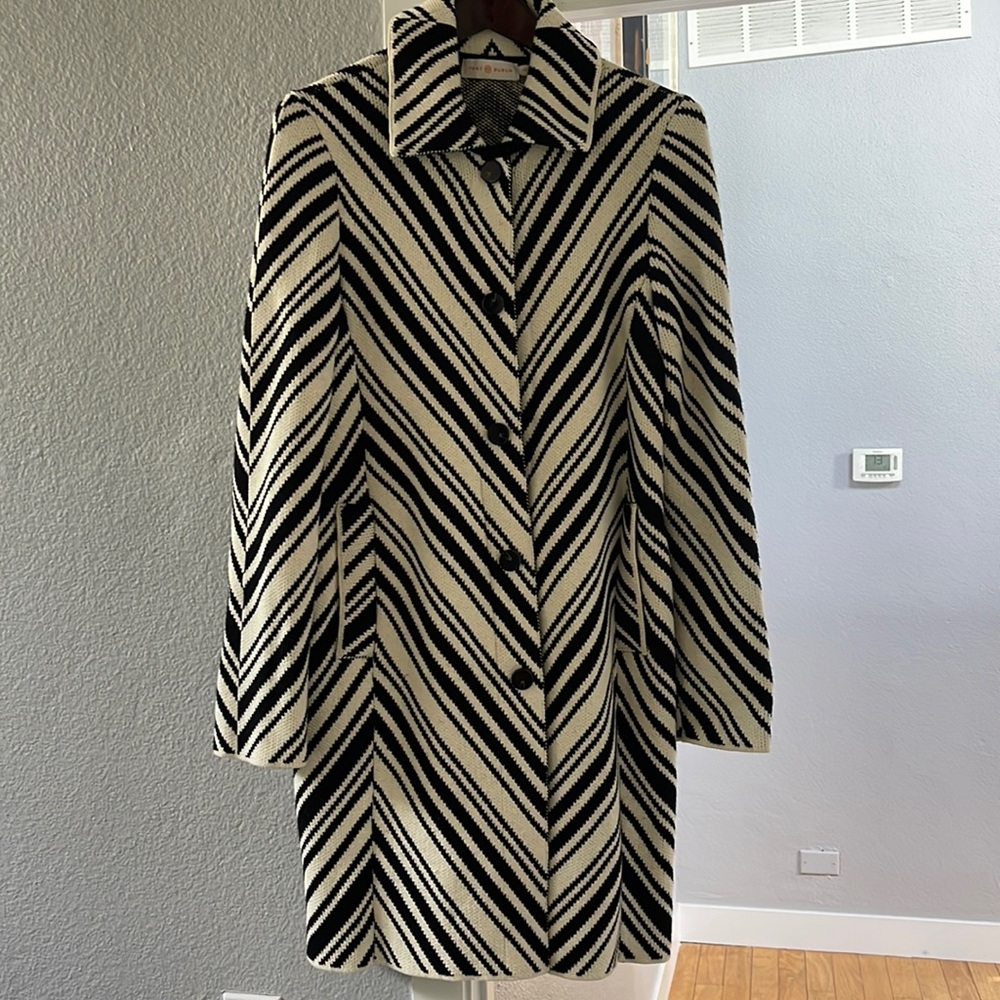 Guaranteed authentic Brand new without tags Tory Burch runway coat size S.